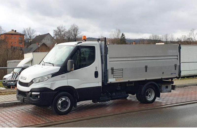 Iveco Daily 35c-14 3 way tipper BENZIN - Ladbil med tip: billede 2 Iveco Daily 35c-14 3 way tipper BENZIN - Ladbil med tip: billede 2
