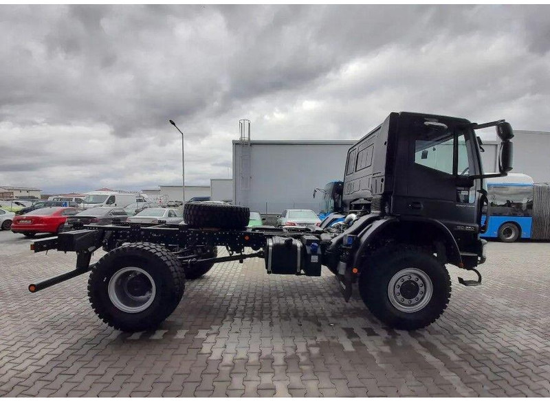 Iveco EuroCargo 4x4 ML150E28WS Chassis - Lastbil chassis: billede 5 Iveco EuroCargo 4x4 ML150E28WS Chassis - Lastbil chassis: billede 5