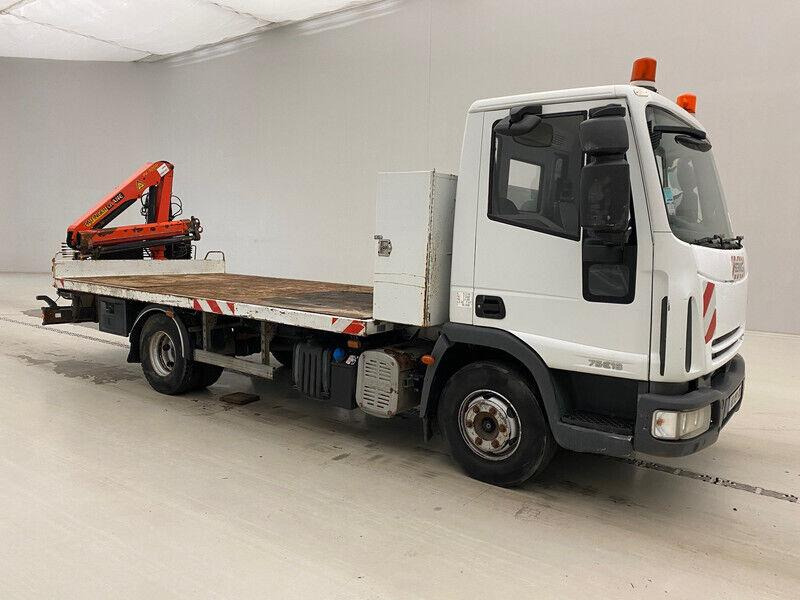 Iveco Eurocargo 75E18 - Lastbil med lad, Lastbil med kran: billede 2 Iveco Eurocargo 75E18 - Lastbil med lad, Lastbil med kran: billede 2