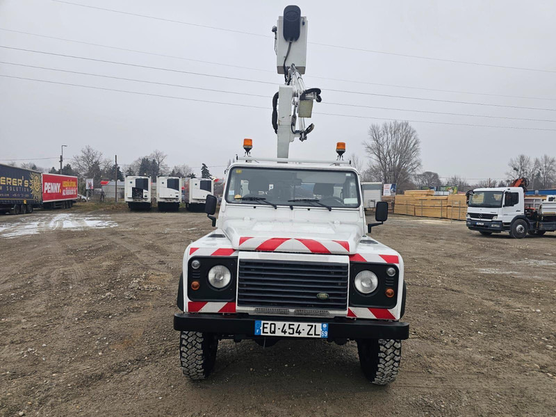 Land Rover Defender 120 4x4 - MOVEX Lifting Basket 10,5m - Lastbil med mandskabslift: billede 2 Land Rover Defender 120 4x4 - MOVEX Lifting Basket 10,5m - Lastbil med mandskabslift: billede 2