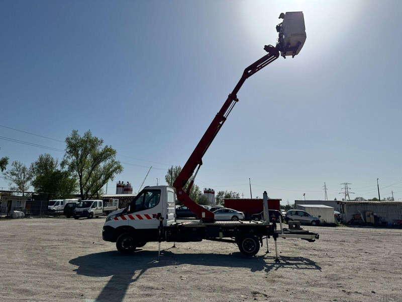 Lastbil, Lastbil med kran Iveco 35-140 S Ruthmann 145 TJ - Lifting Basket: billede 13