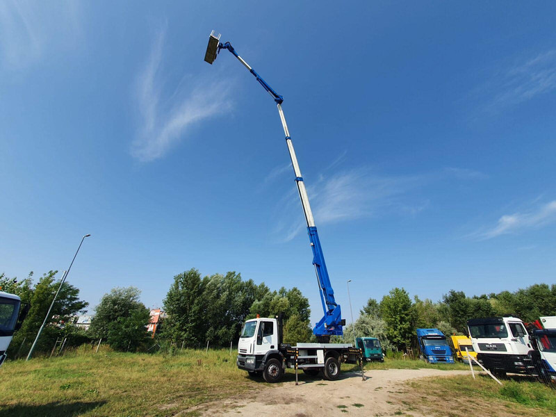 Iveco Eurocargo ML 180 E 24 - Bizocchi KJF 320 lifting basket 32 m - Lastbil, Lastbil med kran: billede 5 Iveco Eurocargo ML 180 E 24 - Bizocchi KJF 320 lifting basket 32 m - Lastbil, Lastbil med kran: billede 5