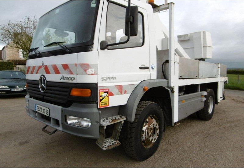 Mercedes-Benz Atego 1318 Nacelle - Lifting basket truck - Lastbil, Lastbil med kran: billede 1 Mercedes-Benz Atego 1318 Nacelle - Lifting basket truck - Lastbil, Lastbil med kran: billede 1
