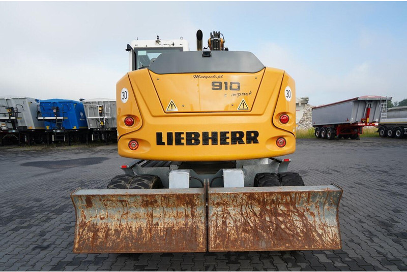 Leje en Liebherr 910 COMPACT LITRONIC  / KOPARKA KOŁOWA / KLIMATYZACJA / KAMERA Liebherr 910 COMPACT LITRONIC  / KOPARKA KOŁOWA / KLIMATYZACJA / KAMERA: billede 16