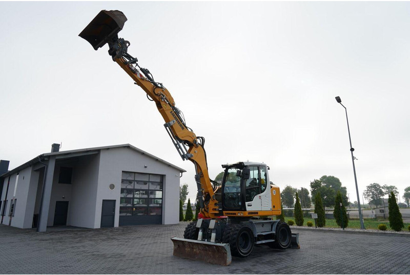 Leje en Liebherr 910 COMPACT LITRONIC  / KOPARKA KOŁOWA / KLIMATYZACJA / KAMERA Liebherr 910 COMPACT LITRONIC  / KOPARKA KOŁOWA / KLIMATYZACJA / KAMERA: billede 12
