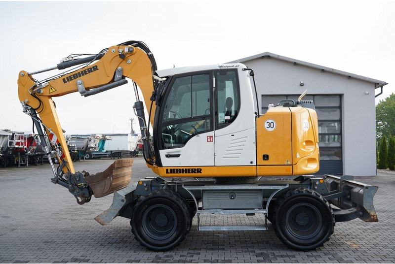 Leje en Liebherr 910 COMPACT LITRONIC  / KOPARKA KOŁOWA / KLIMATYZACJA / KAMERA Liebherr 910 COMPACT LITRONIC  / KOPARKA KOŁOWA / KLIMATYZACJA / KAMERA: billede 15