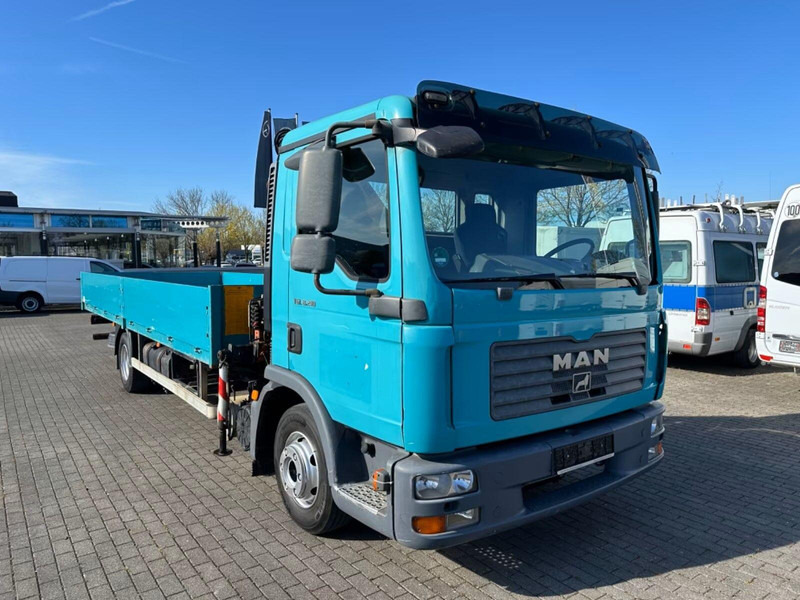 MAN TGL 8.210 - Flatbed truck + crane - Lastbil med lad, Lastbil med kran: billede 2 MAN TGL 8.210 - Flatbed truck + crane - Lastbil med lad, Lastbil med kran: billede 2