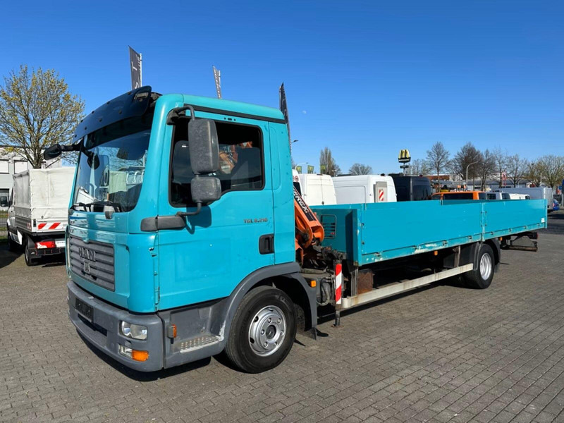 MAN TGL 8.210 - Flatbed truck + crane - Lastbil med lad, Lastbil med kran: billede 1 MAN TGL 8.210 - Flatbed truck + crane - Lastbil med lad, Lastbil med kran: billede 1