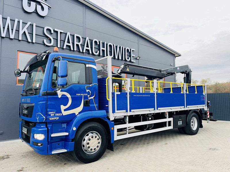 MAN TGM 18.250 - Lastbil med lad, Lastbil med kran: billede 2 MAN TGM 18.250 - Lastbil med lad, Lastbil med kran: billede 2