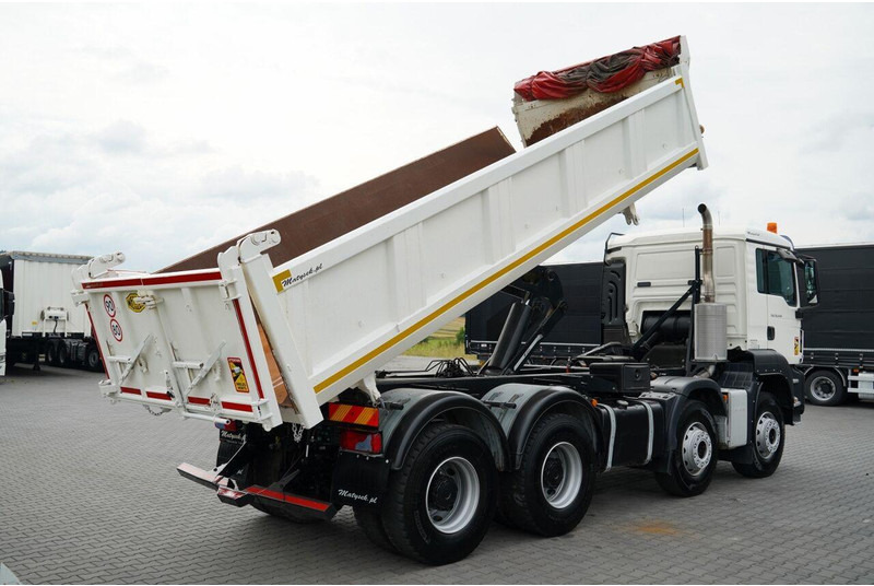 MAN TGS 35.440 / 8X4 / WYWROTKA 2 STR. / HYDROBURTA / BORDMATIC / ZA - Tipvogn lastbil: billede 4 MAN TGS 35.440 / 8X4 / WYWROTKA 2 STR. / HYDROBURTA / BORDMATIC / ZA - Tipvogn lastbil: billede 4