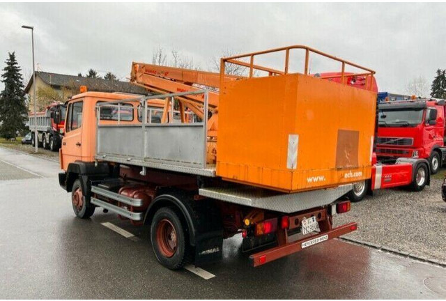 Mercedes-Benz 709 Bucket truck Wumag 14 m - Lastbil med mandskabslift: billede 3 Mercedes-Benz 709 Bucket truck Wumag 14 m - Lastbil med mandskabslift: billede 3