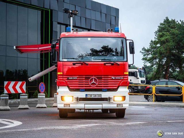 Mercedes-Benz ACTROS 1835 4x2 ZIEGLER FIRE BRIGADE - Brandbil: billede 3 Mercedes-Benz ACTROS 1835 4x2 ZIEGLER FIRE BRIGADE - Brandbil: billede 3