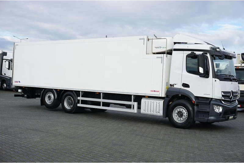 Mercedes-Benz ANTOS / 2535 / EURO 6 / CHŁODNIA + WINDA / 23 PALETY / OŚ SKRĘTN - Kølevogn lastbil: billede 4 Mercedes-Benz ANTOS / 2535 / EURO 6 / CHŁODNIA + WINDA / 23 PALETY / OŚ SKRĘTN - Kølevogn lastbil: billede 4