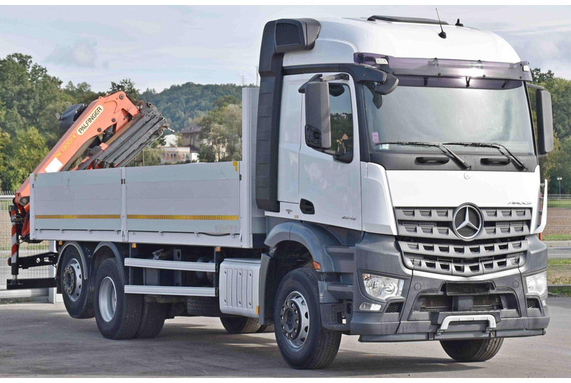 Mercedes-Benz AROCS 2542 - Lastbil med lad, Lastbil med kran: billede 3 Mercedes-Benz AROCS 2542 - Lastbil med lad, Lastbil med kran: billede 3