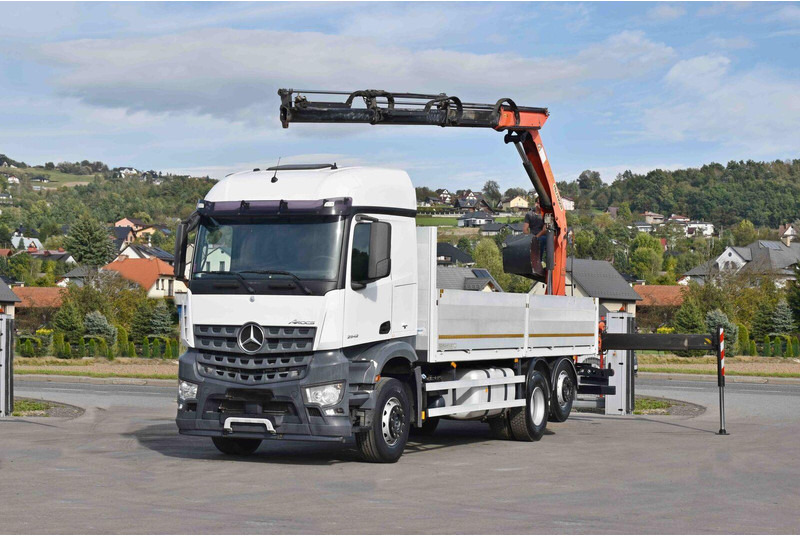 Mercedes-Benz AROCS 2542 - Lastbil med lad, Lastbil med kran: billede 2 Mercedes-Benz AROCS 2542 - Lastbil med lad, Lastbil med kran: billede 2