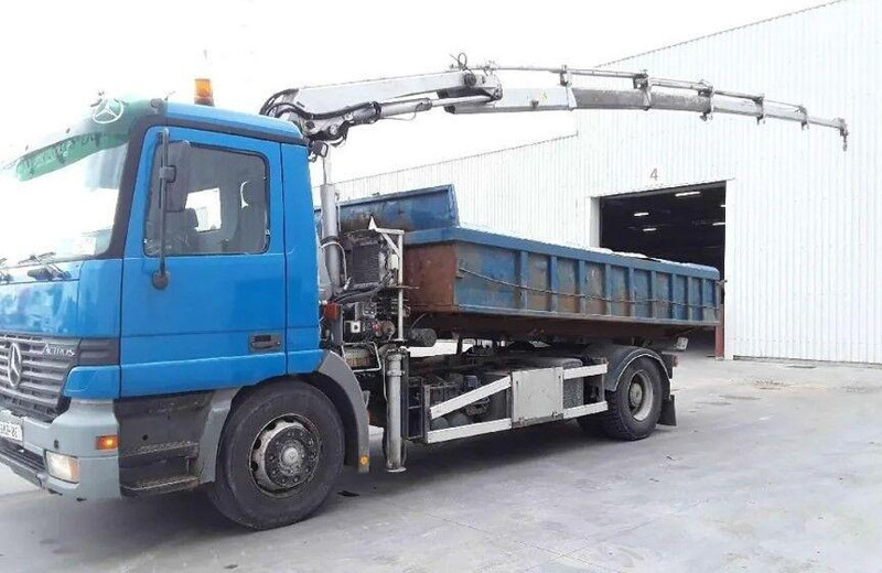 Mercedes-Benz Actros 1835 - Lastbil med lad, Lastbil med kran: billede 1 Mercedes-Benz Actros 1835 - Lastbil med lad, Lastbil med kran: billede 1