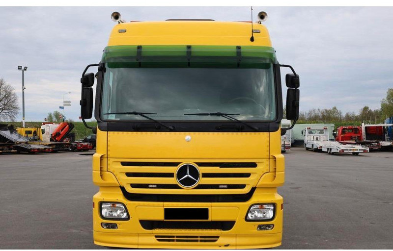 Mercedes-Benz Actros 2532 Vehicle transporter + crane Hiab 477EP-5 HiPro 6x2 - Biltransportør lastbil: billede 1 Mercedes-Benz Actros 2532 Vehicle transporter + crane Hiab 477EP-5 HiPro 6x2 - Biltransportør lastbil: billede 1