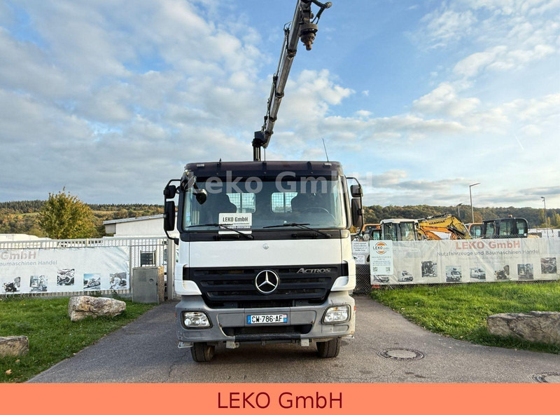 Mercedes-Benz Actros 2636-Plateau Hiab Krahn - Lastbil med lad, Lastbil med kran: billede 3 Mercedes-Benz Actros 2636-Plateau Hiab Krahn - Lastbil med lad, Lastbil med kran: billede 3