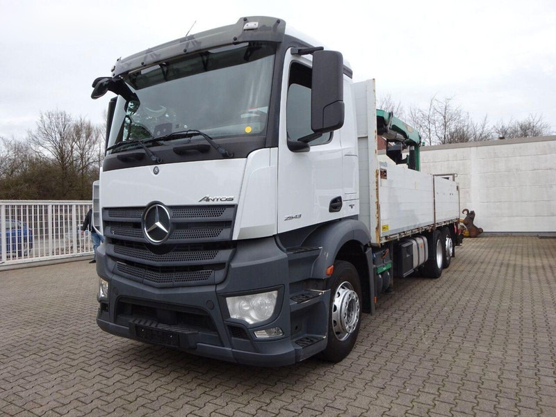 Mercedes-Benz Antos 2543 - Flatbed+crane 6x2 - Lastbil med lad, Lastbil med kran: billede 1 Mercedes-Benz Antos 2543 - Flatbed+crane 6x2 - Lastbil med lad, Lastbil med kran: billede 1