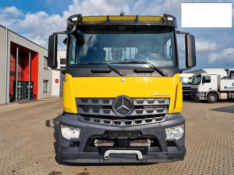 Mercedes-Benz Arocs 1830 - Lastbil med lad, Lastbil med kran: billede 2 Mercedes-Benz Arocs 1830 - Lastbil med lad, Lastbil med kran: billede 2