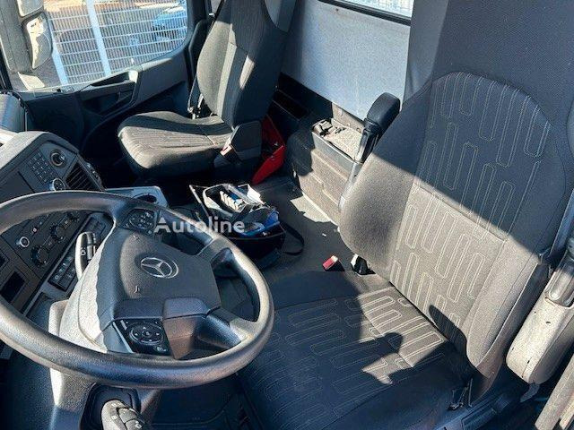 Leje en Mercedes-Benz Arocs 2636 - Flatbed truck + crane Mercedes-Benz Arocs 2636 - Flatbed truck + crane: billede 17