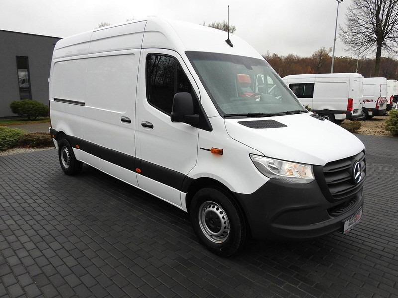 Mercedes-Benz ESPRINTER NOWY ELEKTRYCZNY FURGON AUTOMAT GWARANCJA 95KM [ 607 - Varebil med kasse, El-varebil: billede 4 Mercedes-Benz ESPRINTER NOWY ELEKTRYCZNY FURGON AUTOMAT GWARANCJA 95KM [ 607 - Varebil med kasse, El-varebil: billede 4
