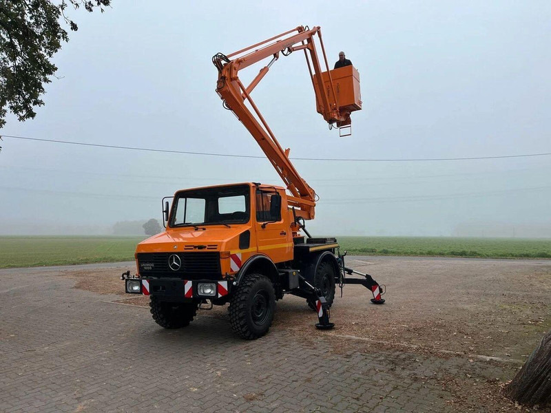 Mercedes-Benz Unimog 1200 4x4 - Lifting basket - Lastbil med mandskabslift, Lastbil med kran: billede 3 Mercedes-Benz Unimog 1200 4x4 - Lifting basket - Lastbil med mandskabslift, Lastbil med kran: billede 3