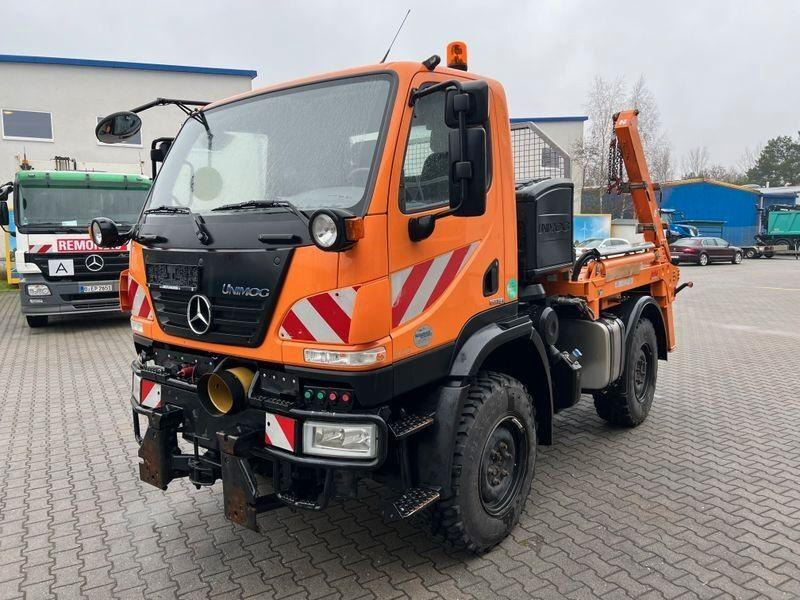 Mercedes-Benz Unimog U 20 4x4 Skip loader - Liftdumper lastbil: billede 3 Mercedes-Benz Unimog U 20 4x4 Skip loader - Liftdumper lastbil: billede 3