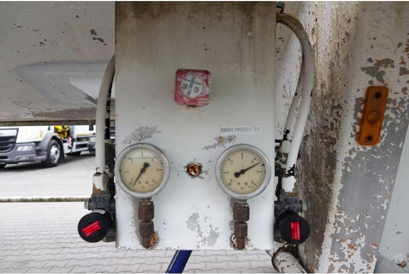 Silotrailer til transportering cement SPITZER CEMENTONACZEPA / 37 000 L / SILOS / 3 KOMORY / OSIE SAF / ALUFEL: billede 16 Silotrailer til transportering cement SPITZER CEMENTONACZEPA / 37 000 L / SILOS / 3 KOMORY / OSIE SAF / ALUFEL: billede 16