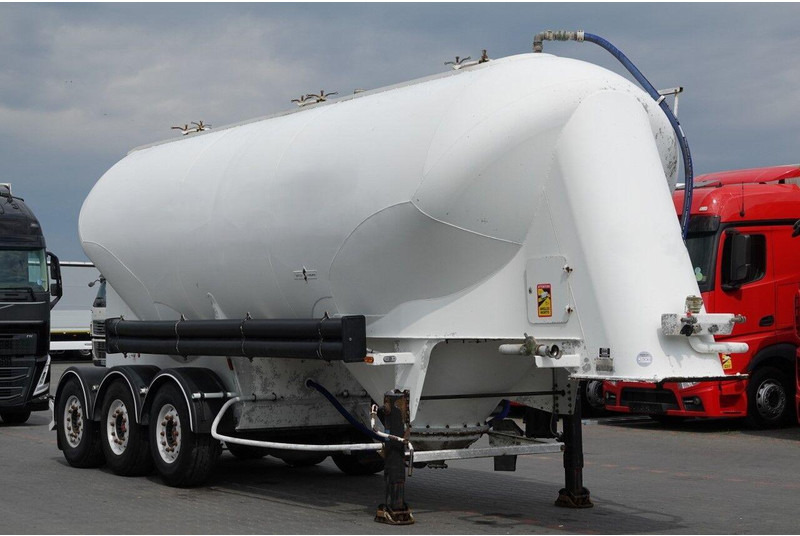 SPITZER CEMENTONACZEPA / 37 000 L / SILOS / 3 KOMORY / OSIE SAF - Silotrailer: billede 1 SPITZER CEMENTONACZEPA / 37 000 L / SILOS / 3 KOMORY / OSIE SAF - Silotrailer: billede 1