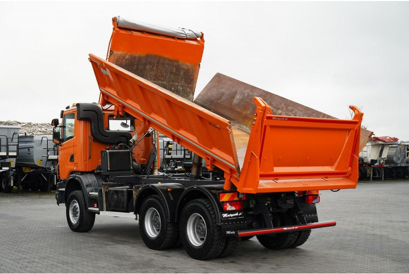 Scania G 440 / 6x6 / WYWROTKA TRZY-STRONNA / 2X HYDROBURTA / BOARDMATIC - Tipvogn lastbil: billede 4 Scania G 440 / 6x6 / WYWROTKA TRZY-STRONNA / 2X HYDROBURTA / BOARDMATIC - Tipvogn lastbil: billede 4