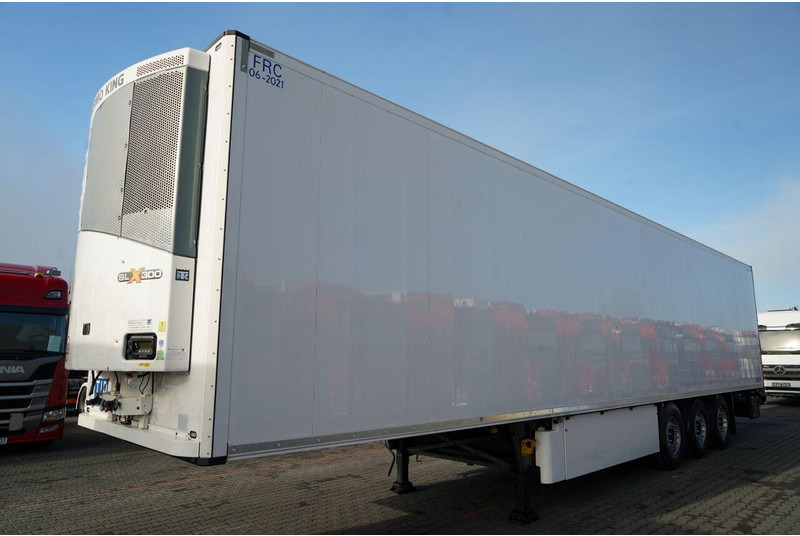 Schmitz Cargobull CHŁODNIA / THERMO KING SLX 300 / HAKÓWKA / OŚ PODNOSZONA / KOSZ - Kølevogn sættevogn: billede 2 Schmitz Cargobull CHŁODNIA / THERMO KING SLX 300 / HAKÓWKA / OŚ PODNOSZONA / KOSZ - Kølevogn sættevogn: billede 2