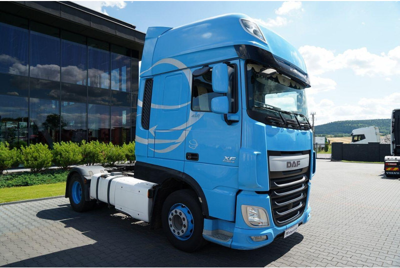 DAF XF 460 / SUPER SPACE CAB / RETARDER / EURO 6 / 2015 YEAR - Trækker: billede 3 DAF XF 460 / SUPER SPACE CAB / RETARDER / EURO 6 / 2015 YEAR - Trækker: billede 3