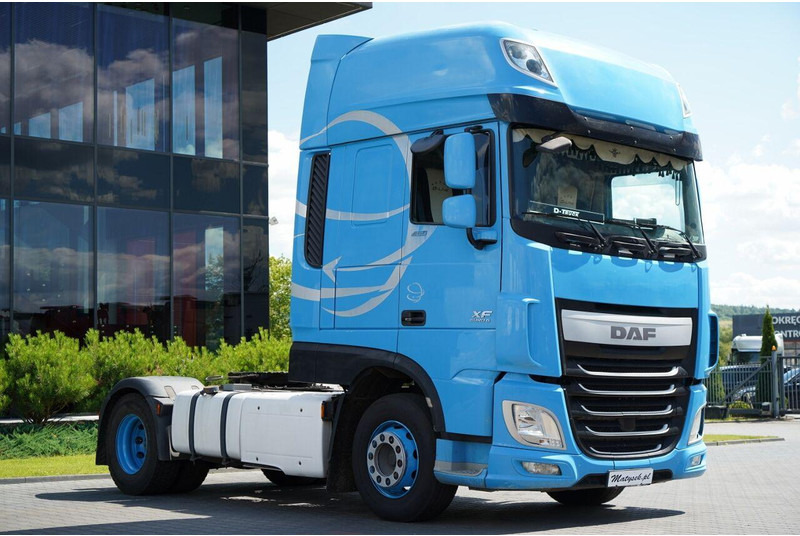 DAF XF 460 / SUPER SPACE CAB / RETARDER / EURO 6 / 2015 YEAR - Trækker: billede 1 DAF XF 460 / SUPER SPACE CAB / RETARDER / EURO 6 / 2015 YEAR - Trækker: billede 1