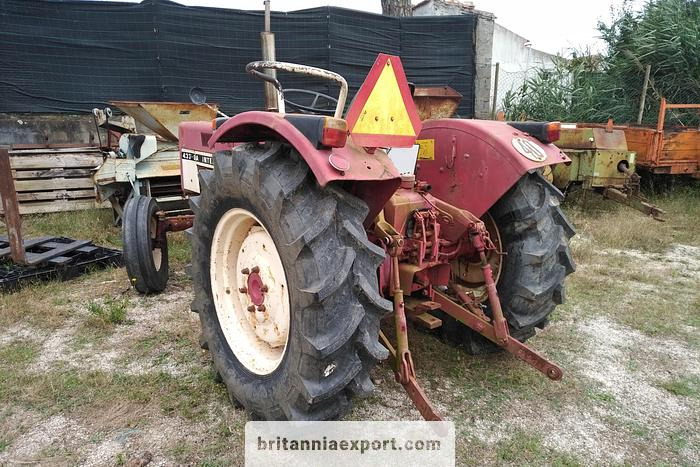 INTERNATIONAL 433 SA Farm Tractor | 2.5L Diesel | 4x2 | Brand New Tyres - Traktor: billede 5 INTERNATIONAL 433 SA Farm Tractor | 2.5L Diesel | 4x2 | Brand New Tyres - Traktor: billede 5