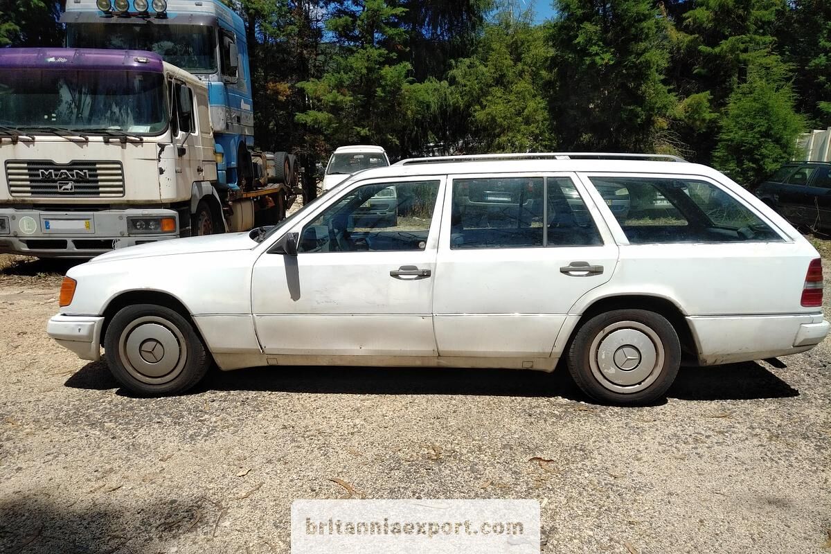 MERCEDES-BENZ W124 200 TD 2.0 Diesel 4 Cylinder Estate Car - Stationcar: billede 4 MERCEDES-BENZ W124 200 TD 2.0 Diesel 4 Cylinder Estate Car - Stationcar: billede 4