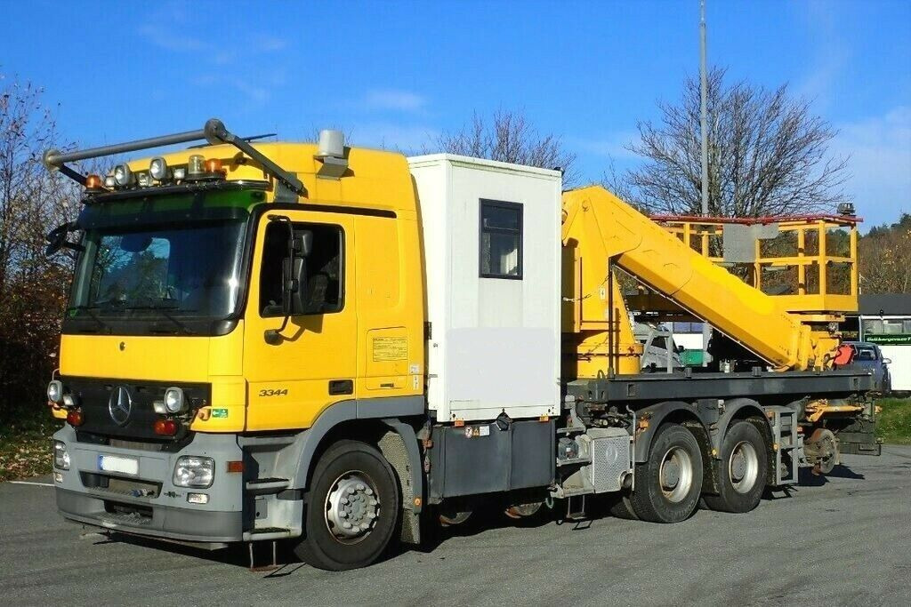 Mercedes-Benz 3344 SRT SCHÖRLING Road Rail Railway Zweiweg . - Lastbil med mandskabslift: billede 3 Mercedes-Benz 3344 SRT SCHÖRLING Road Rail Railway Zweiweg . - Lastbil med mandskabslift: billede 3