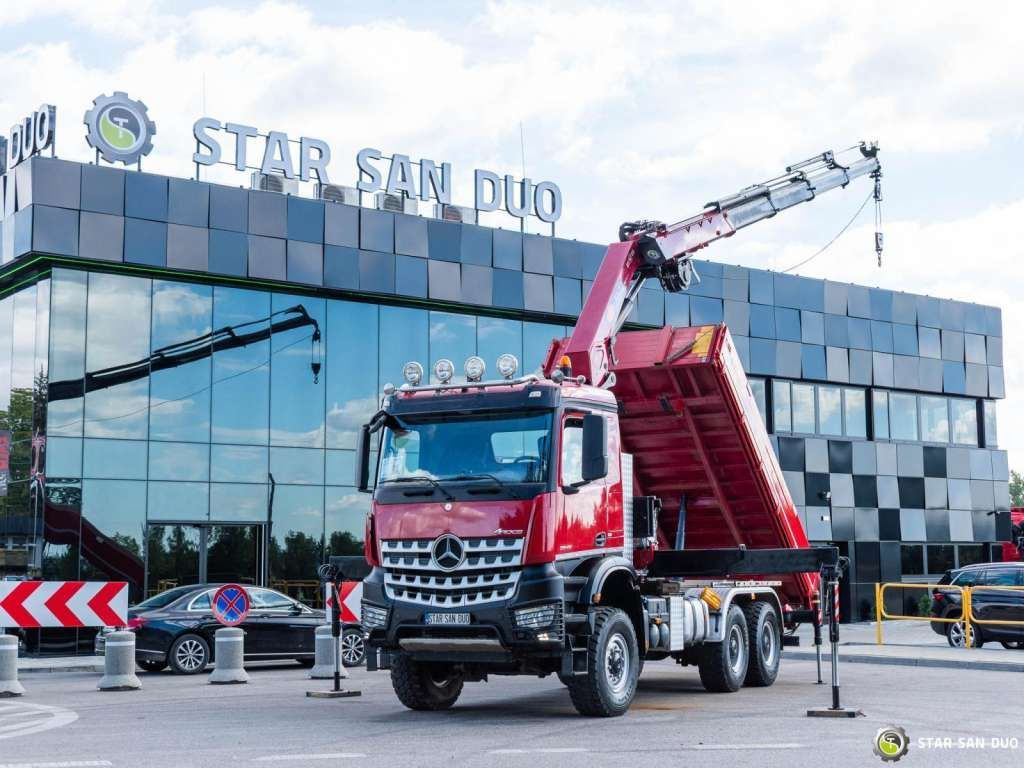 Mercedes-Benz AROCS 3345 6x6 HMF 3220 Winch Crane tipper - Lastbil med kran: billede 1 Mercedes-Benz AROCS 3345 6x6 HMF 3220 Winch Crane tipper - Lastbil med kran: billede 1