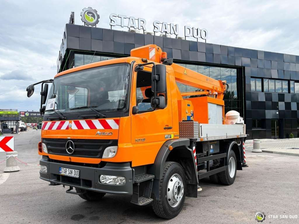 Mercedes-Benz ATEGO 4x4 1018 WUMAG WT 170 Platform Lift 17m - Lastbil med mandskabslift: billede 3 Mercedes-Benz ATEGO 4x4 1018 WUMAG WT 170 Platform Lift 17m - Lastbil med mandskabslift: billede 3