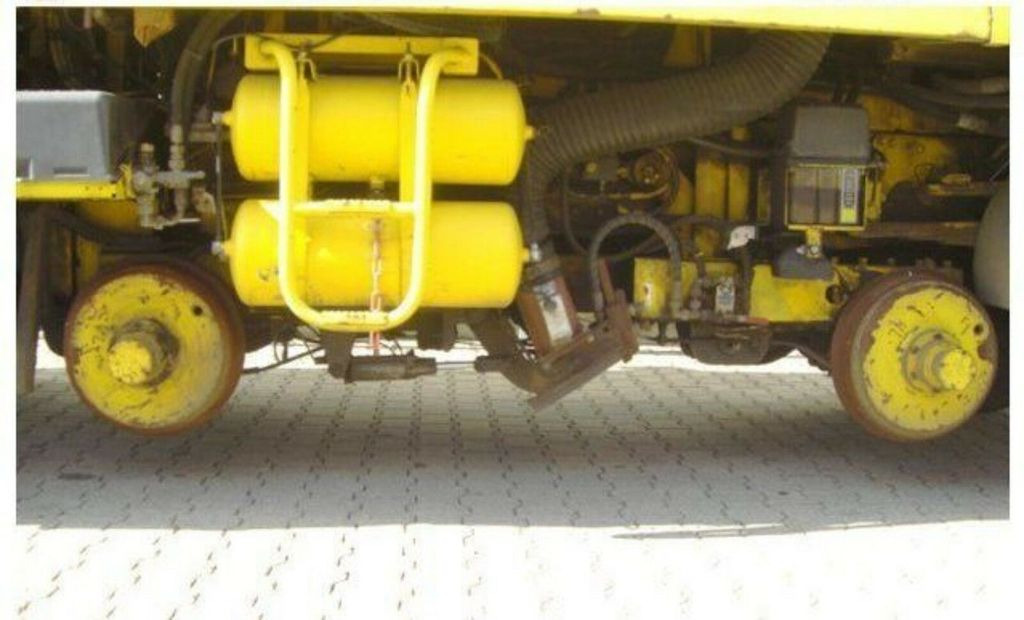 Mercedes-Benz SK 1820 4x2 Schienenreinigungs Kehrmaschine RAIL  - Fejebil: billede 2 Mercedes-Benz SK 1820 4x2 Schienenreinigungs Kehrmaschine RAIL  - Fejebil: billede 2