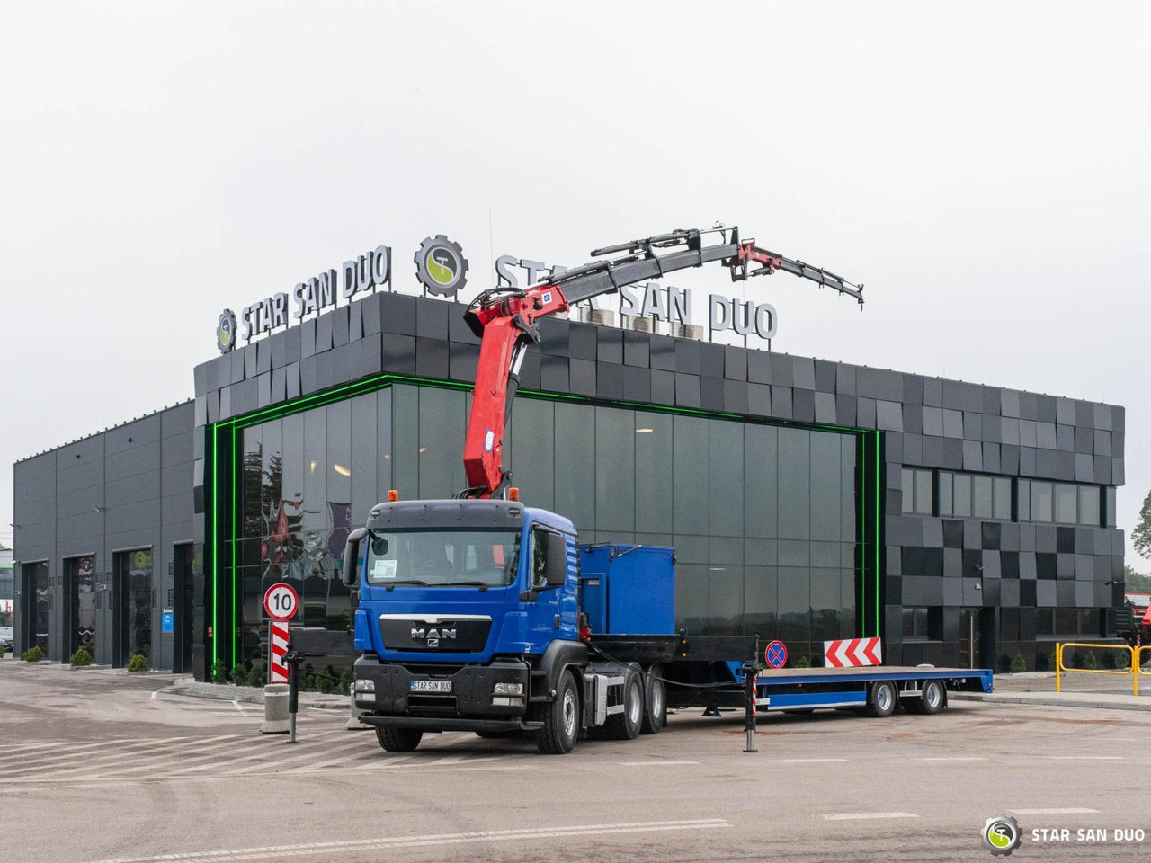 - Lastbil med kran: billede 3 - Lastbil med kran: billede 3