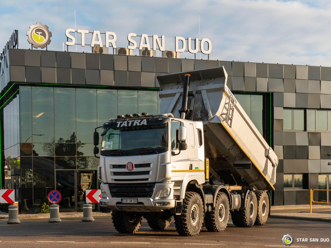 - Tipvogn lastbil: billede 1 - Tipvogn lastbil: billede 1