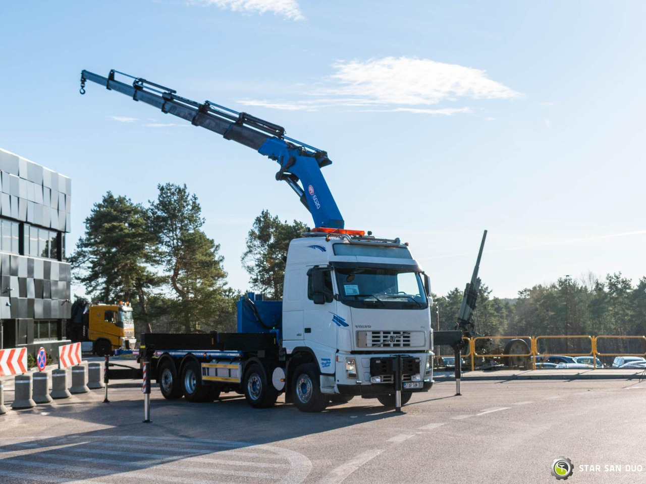 - Lastbil med kran: billede 2 - Lastbil med kran: billede 2