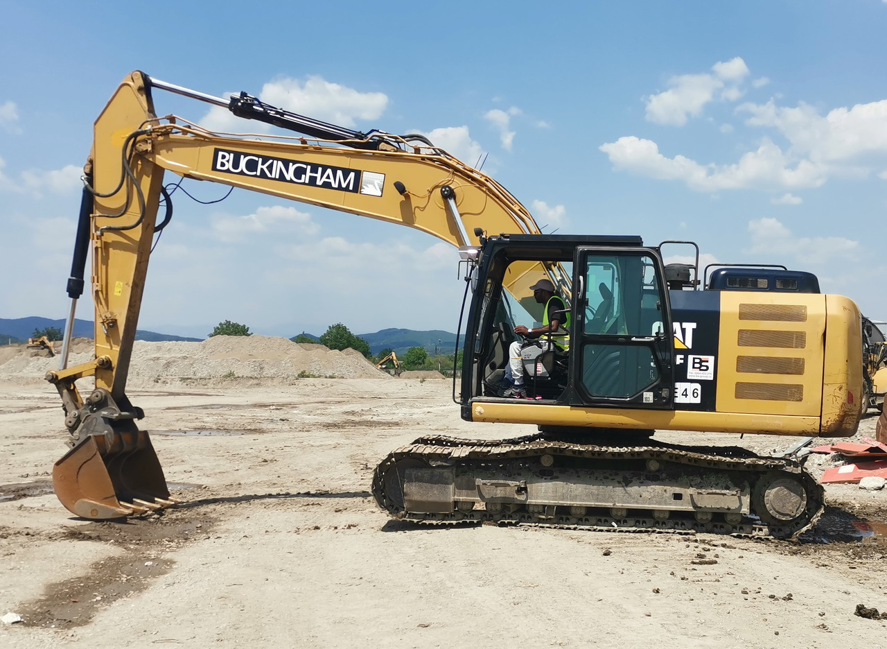 CATERPILLAR 320 E - Bæltegravemaskine: billede 1 CATERPILLAR 320 E - Bæltegravemaskine: billede 1