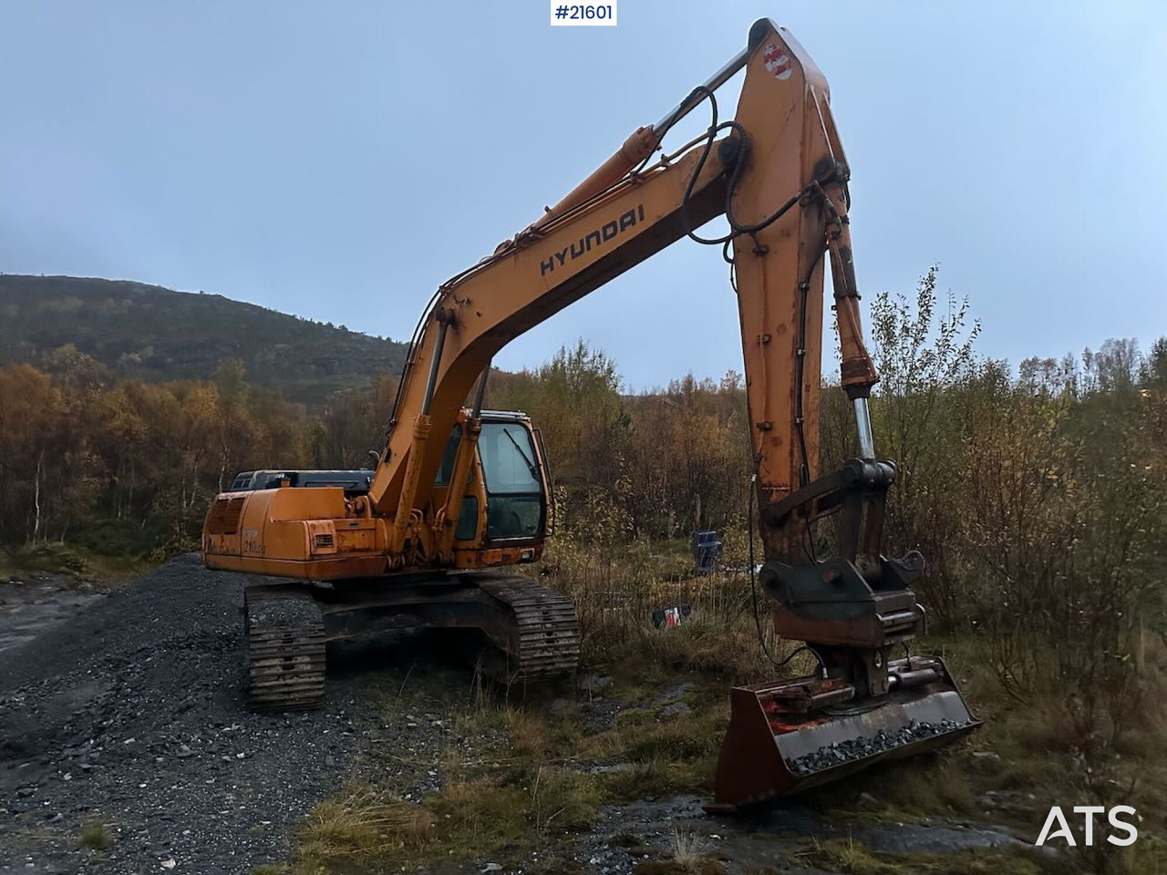 Hyundai 210LC- 3H gravemaskin m/ 5 skuffer. Byttet belter for 100 timer siden - Bæltegravemaskine: billede 1 Hyundai 210LC- 3H gravemaskin m/ 5 skuffer. Byttet belter for 100 timer siden - Bæltegravemaskine: billede 1