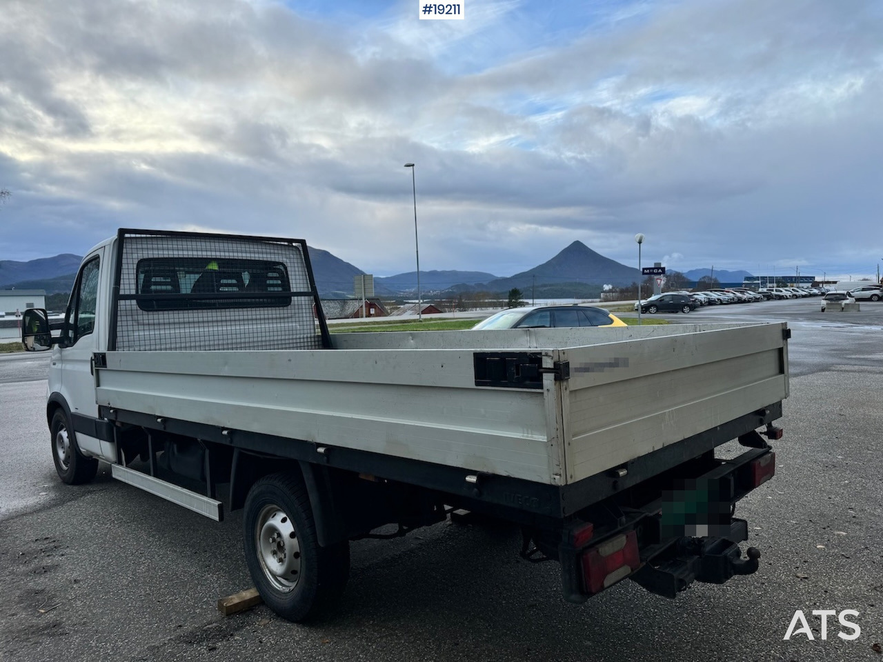 Iveco 35S14 - Lastbil med lad: billede 3 Iveco 35S14 - Lastbil med lad: billede 3