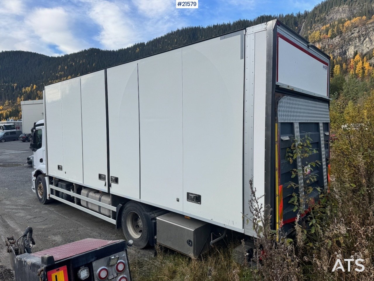 Mercedes-Benz Antos 1832 m/ Full sideåpning og Kjøl/frys. - Lastbil varevogn: billede 3 Mercedes-Benz Antos 1832 m/ Full sideåpning og Kjøl/frys. - Lastbil varevogn: billede 3