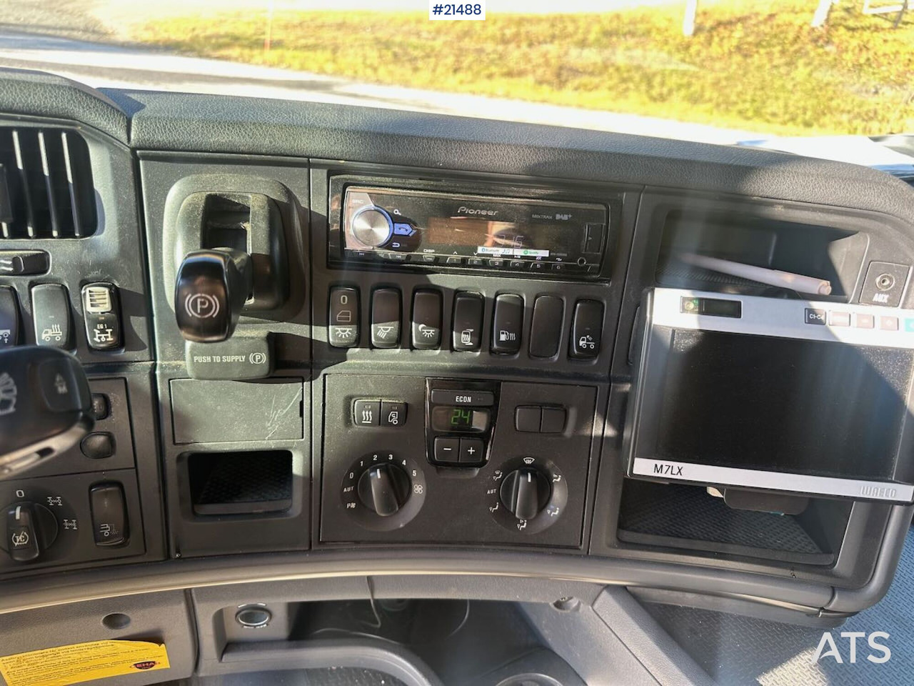 Leje en Scania Scania G480 6x4 brøyterigget tippbil Scania Scania G480 6x4 brøyterigget tippbil: billede 38 Leje en Scania Scania G480 6x4 brøyterigget tippbil Scania Scania G480 6x4 brøyterigget tippbil: billede 38