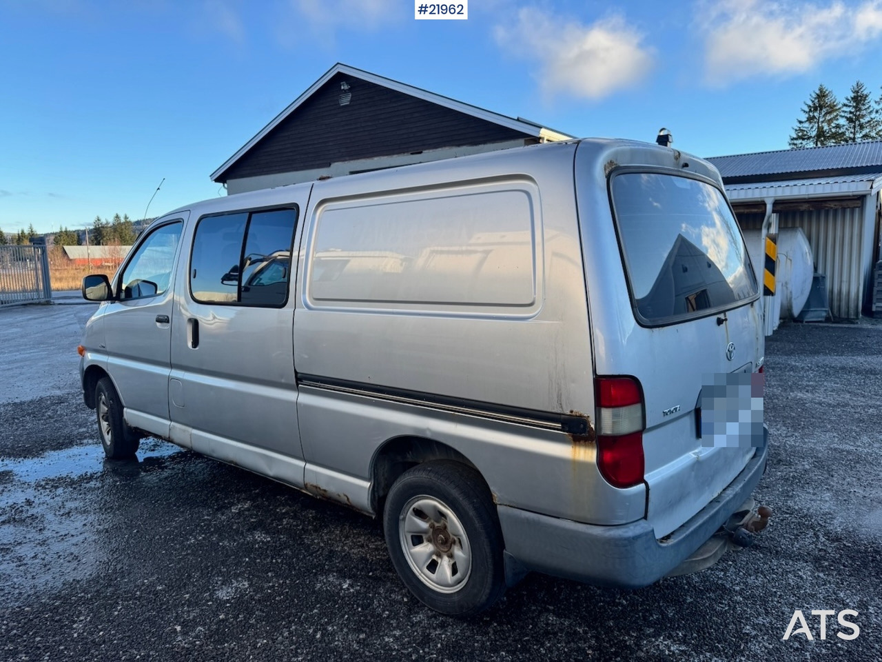 Toyota HIACE - Varevogn: billede 3 Toyota HIACE - Varevogn: billede 3