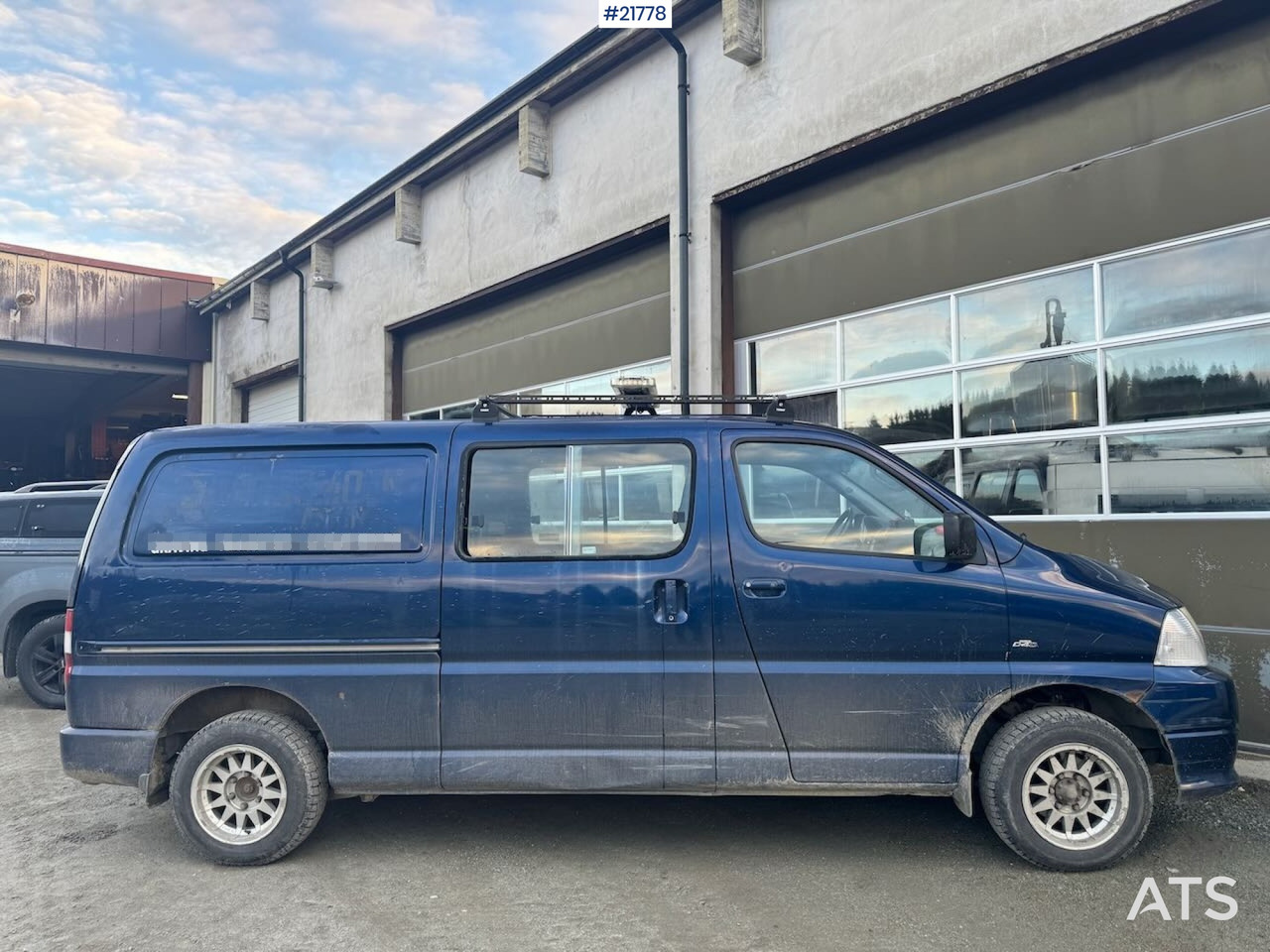 Toyota HIACE - Varevogn: billede 1 Toyota HIACE - Varevogn: billede 1